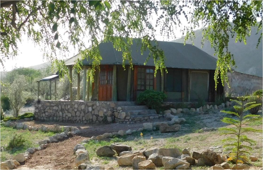 Kapika Waterfall Lodge Epupa Ngoại thất bức ảnh