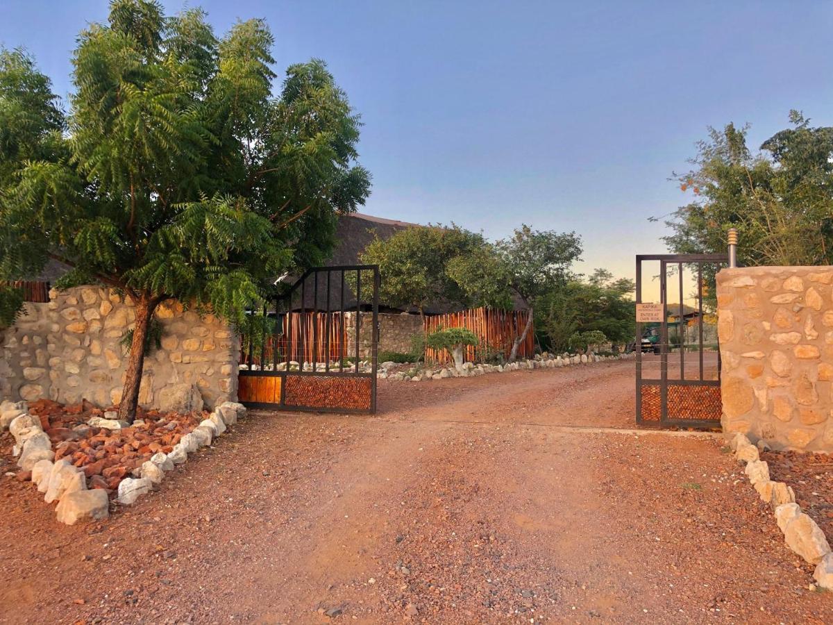 Kapika Waterfall Lodge Epupa Ngoại thất bức ảnh