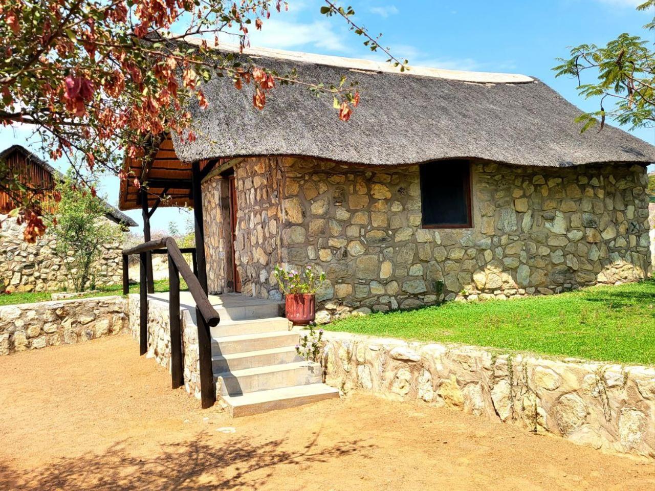 Kapika Waterfall Lodge Epupa Ngoại thất bức ảnh