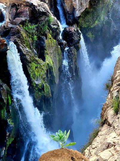 Kapika Waterfall Lodge Epupa Ngoại thất bức ảnh