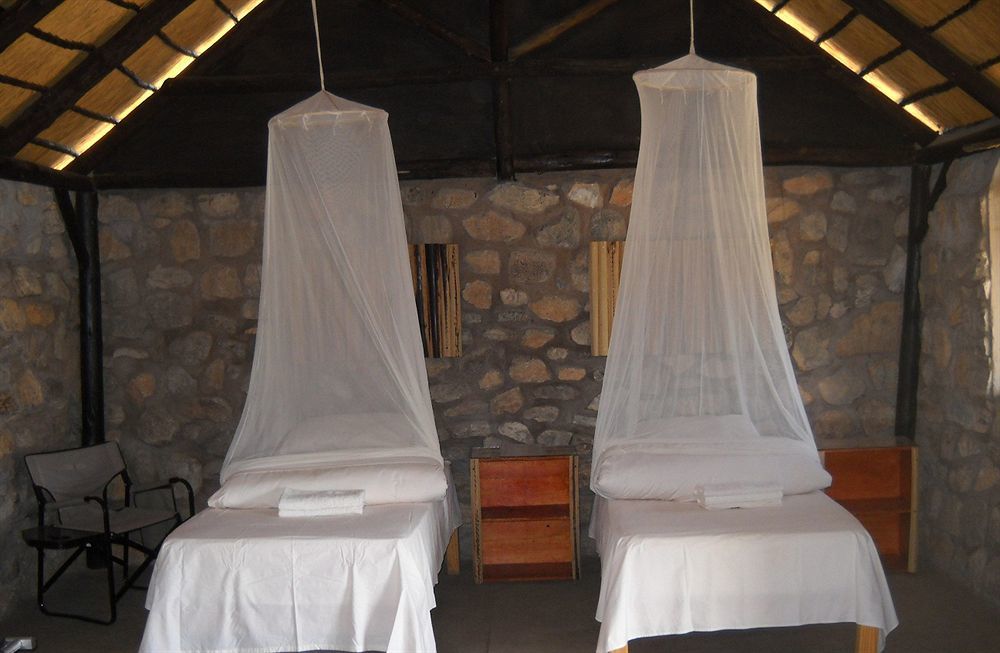 Kapika Waterfall Lodge Epupa Ngoại thất bức ảnh